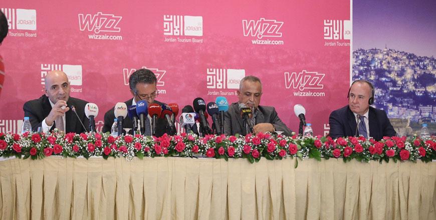 Officials hold a press conference to announce the launch of the agreement with Wizz Air on Sunday (Photo courtesy of JTB)